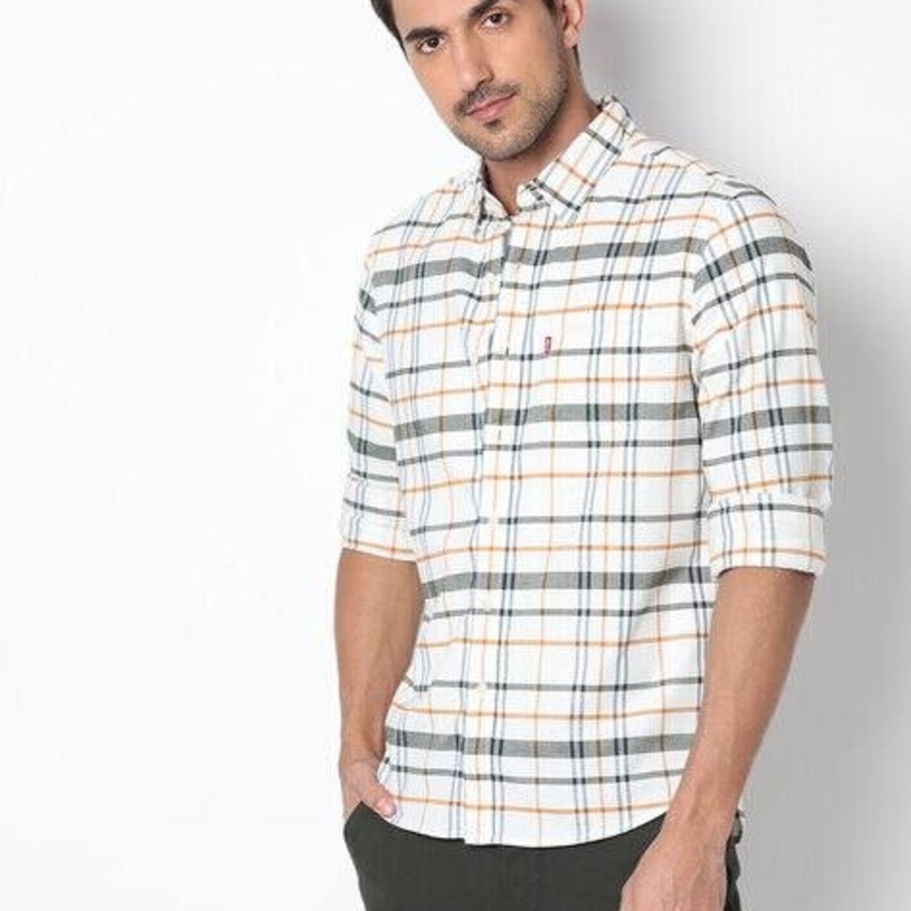 Levise Men's White Plaid Button-Down Shirt Size L Slim Fit